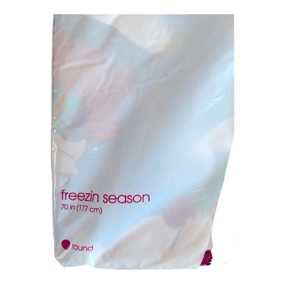 Christmas Table Cloth 70in - Picture 2 of 4